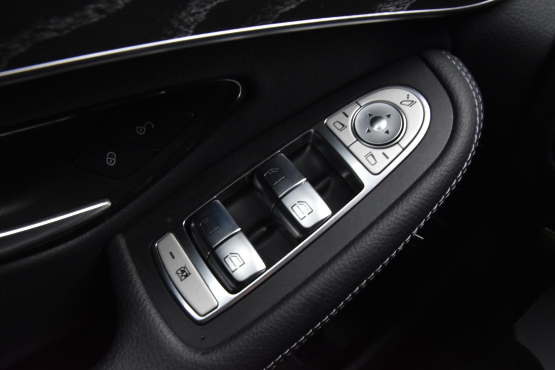 Mercedes-Benz GLC SUV / Terénní 2,0 l 143 kw