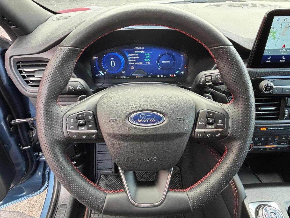 Ford Kuga SUV 2,0 l 88 kw