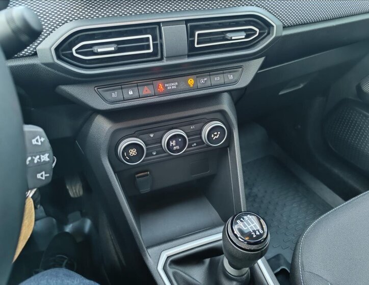 Dacia Jogger Kombi 999,0 67 kw