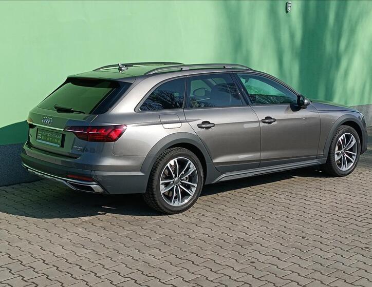 Audi A4 Allroad 8