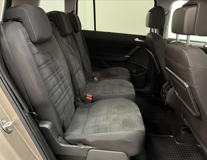 Volkswagen Touran 24