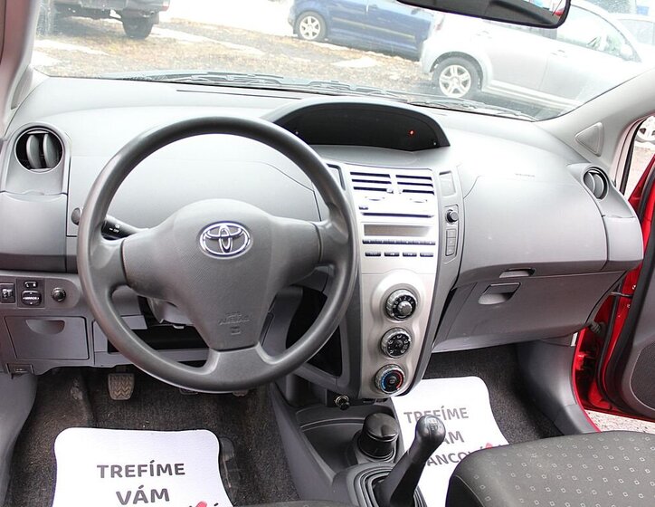 Toyota Yaris Hatchback 998,0 51 kw