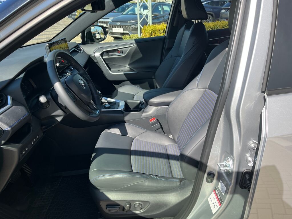 Toyota RAV4 SUV / Terénní 2,5 l 131 kw