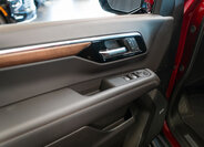 Chevrolet Suburban SUV 6,2 l 313 kw