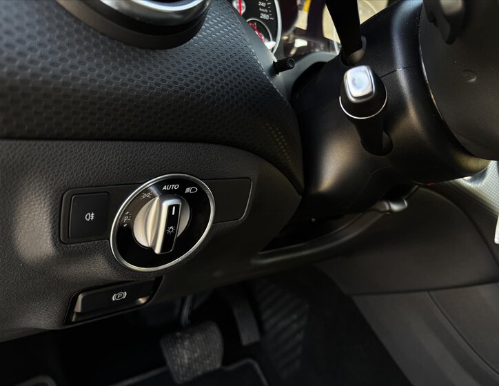 Mercedes-Benz Třídy A Hatchback 1,5 l 80 kw