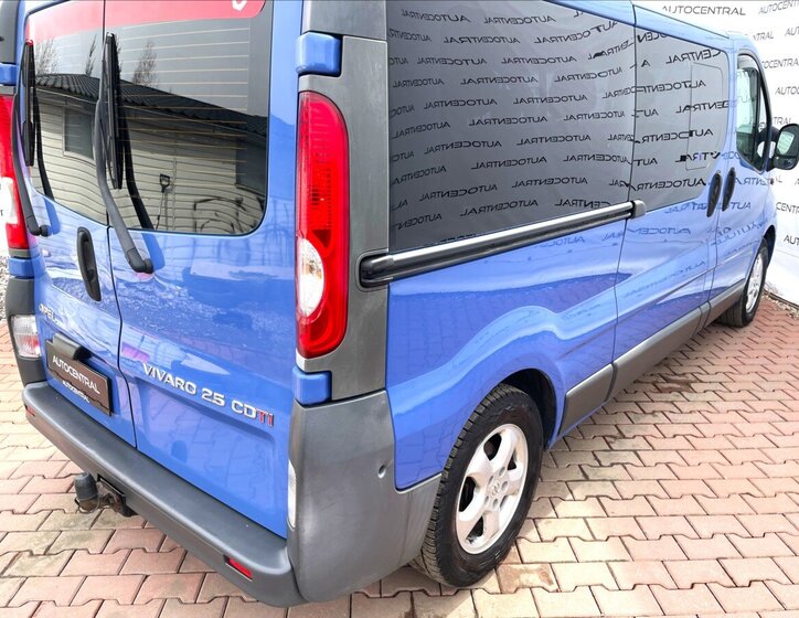 Opel Vivaro MPV 2,5 l 107 kw