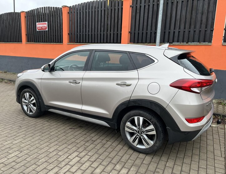 Hyundai Tucson 8