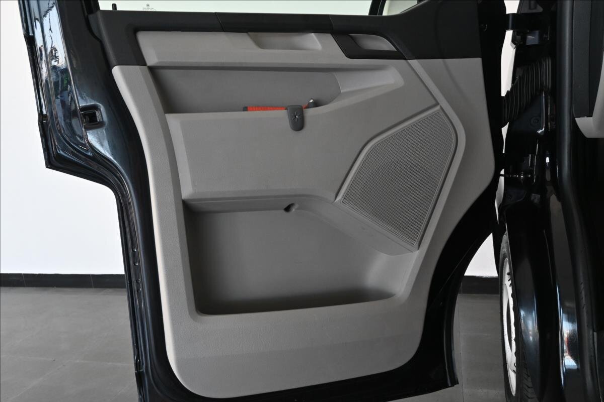 Volkswagen Transporter Skříň 2,0 l 75 kw