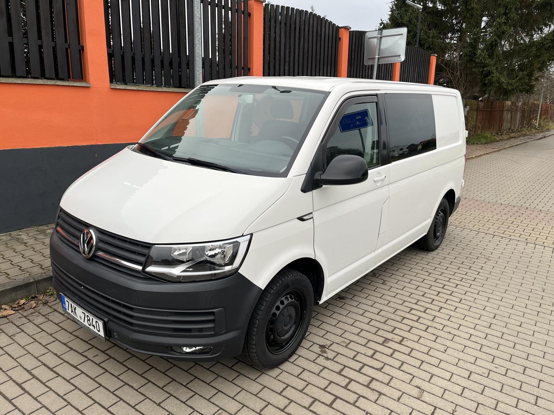 Volkswagen Transporter Kombi 2,0 l 110 kw