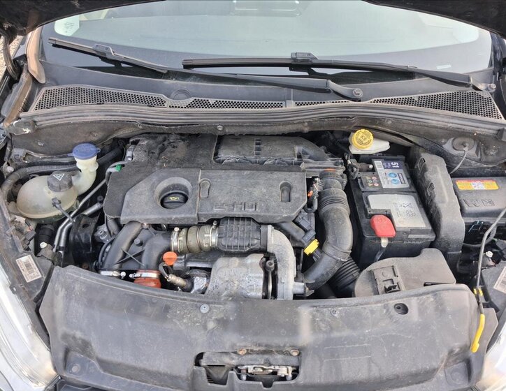 Peugeot 208 Hatchback 1,6 l 84 kw