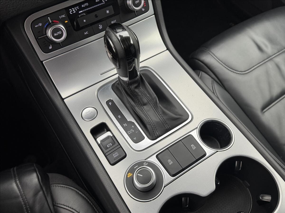 Volkswagen Touareg SUV 3,0 l 193 kw