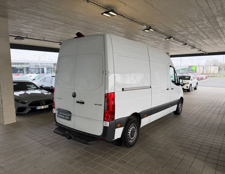 Mercedes-Benz Sprinter 5