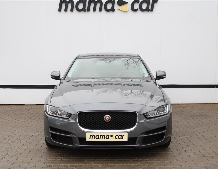 Jaguar XE 2