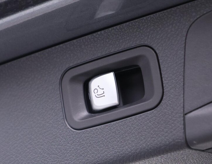 Mercedes-Benz Třídy E Kombi 2,0 l 155 kw