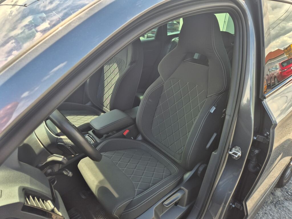 Škoda Karoq SUV / Terénní 1,5 l 110 kw