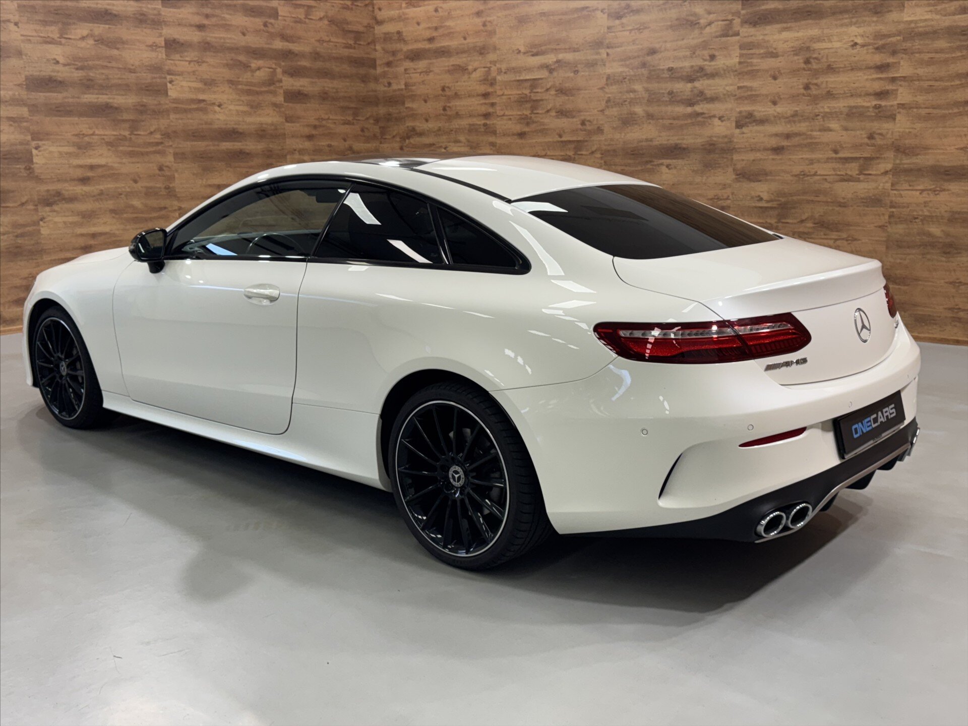 Mercedes-Benz Třídy E Kupé 2,9 l 250 kw