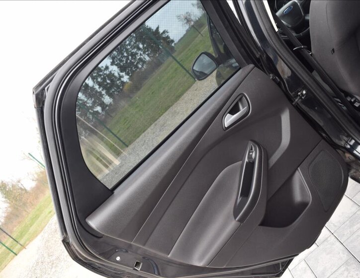 Ford Focus Kombi 998,0 92 kw