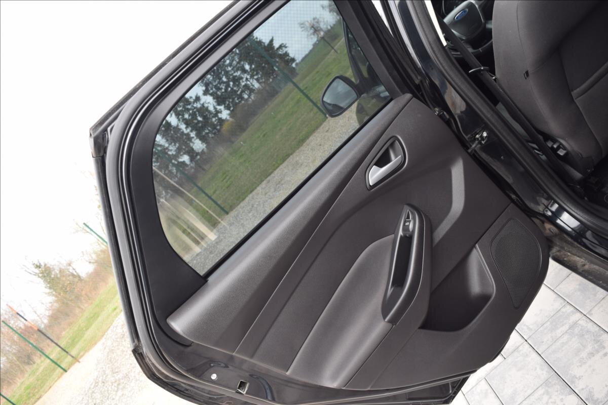 Ford Focus Kombi 998,0 92 kw