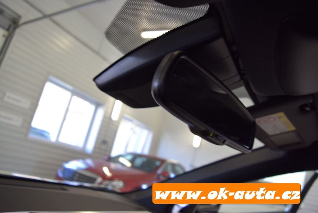 Toyota C-HR Hatchback 1,8 l 0