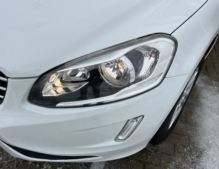 Volvo XC60 SUV 2,4 l 140 kw