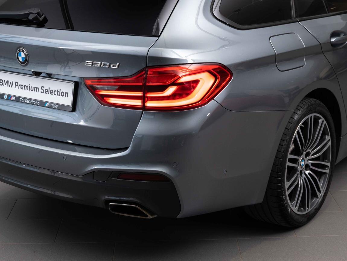 BMW Řada 5 Kombi 3,0 l 195 kw