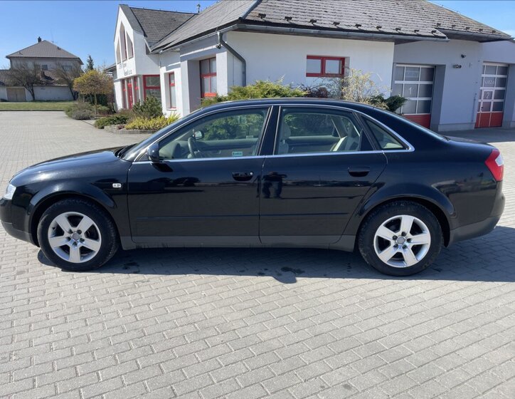 Audi A4 Sedan / Limuzína 1,8 l 110 kw