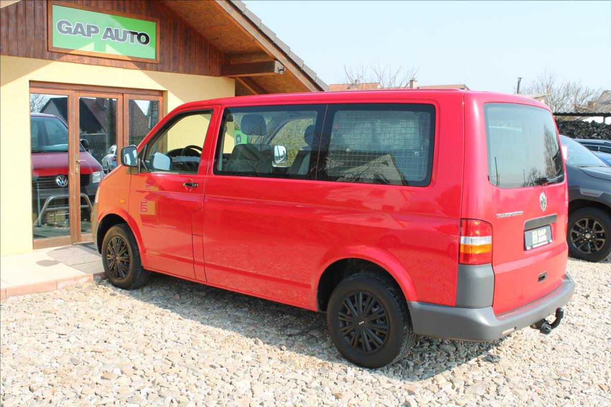 Volkswagen Transporter Kombi 2,5 l 96 kw