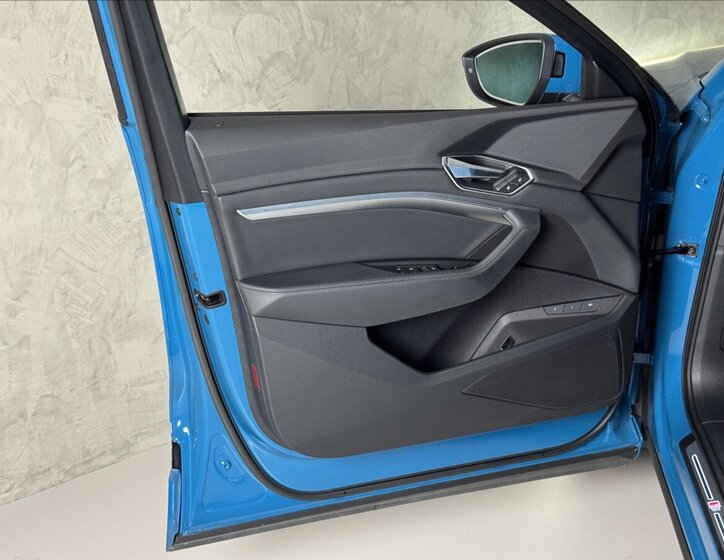 Audi e-tron SUV 0,0 300 kw