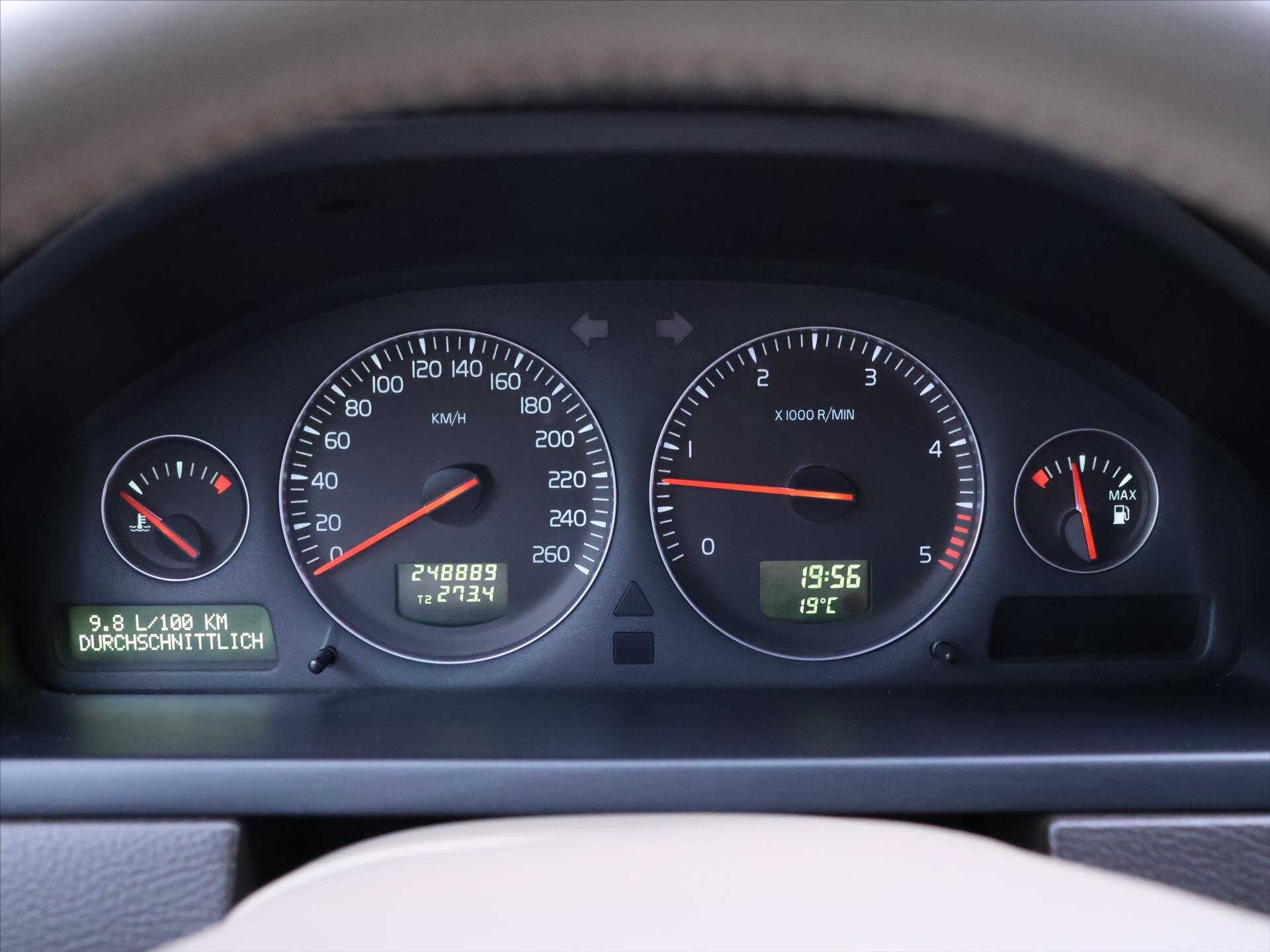 Volvo XC90 SUV 2,4 l 136 kw