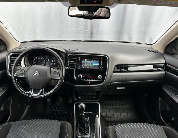 Mitsubishi Outlander Kombi 2,0 l 110 kw