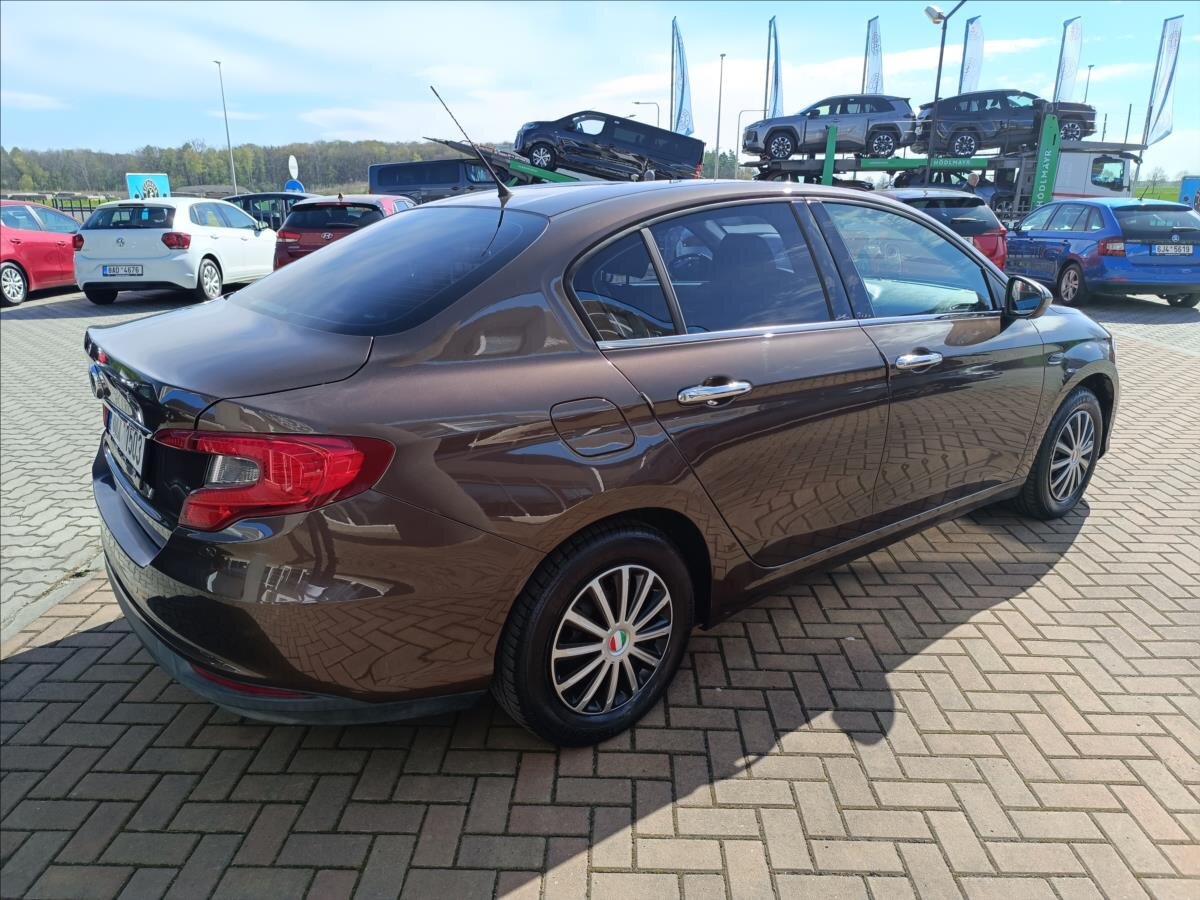 Fiat Tipo Sedan / Limuzína 1,4 l 70 kw