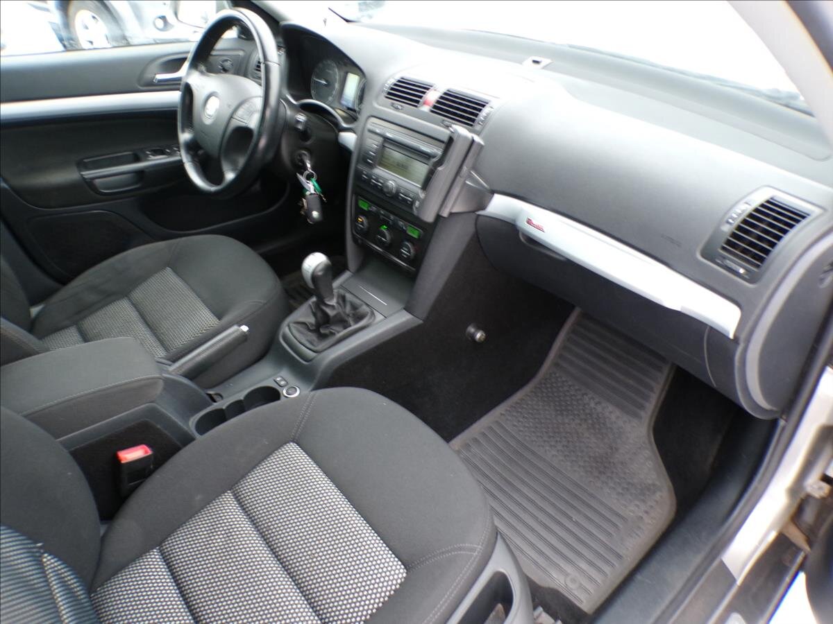 Škoda Octavia Kombi 2,0 l 103 kw