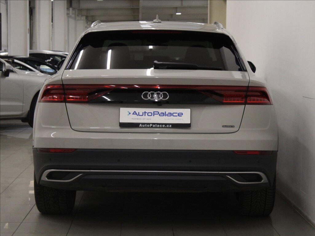 Audi Q8 SUV 3,0 l 210 kw