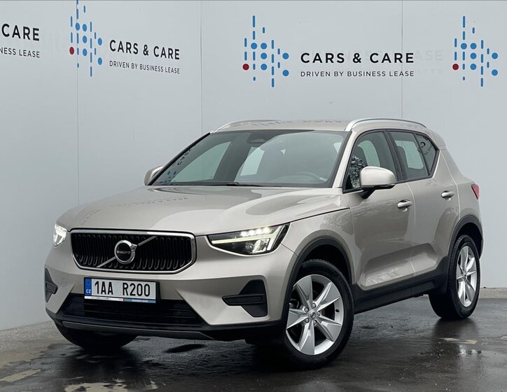 Volvo XC40 SUV / Terénní 2,0 l 120 kw