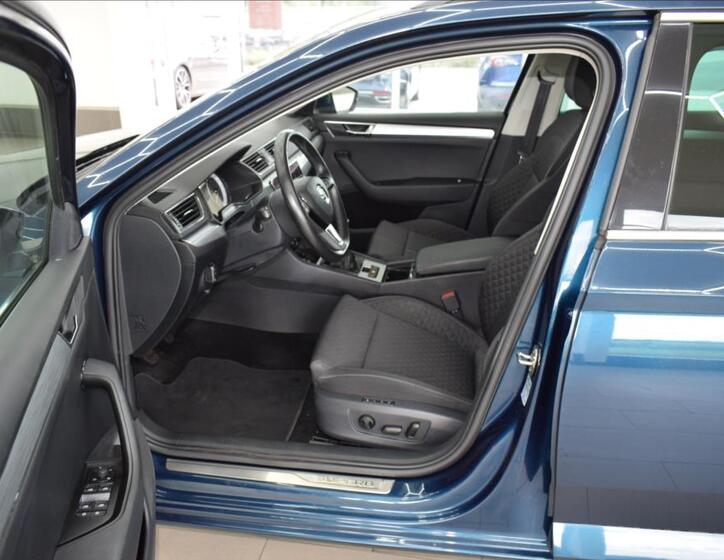 Škoda Superb 10