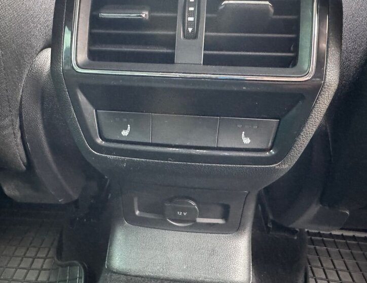 Škoda Karoq SUV 1,5 l 110 kw