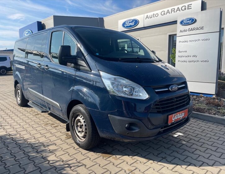 Ford Tourneo Custom Kombi 2,0 l 96 kw