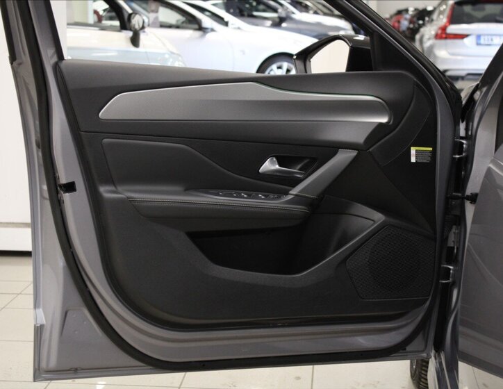 Peugeot 308 Kombi 1,2 l 96 kw