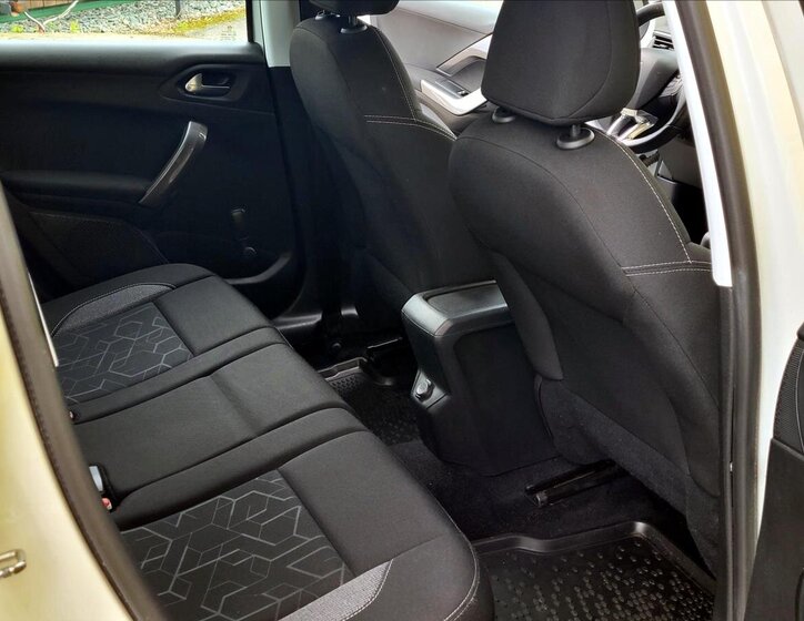 Peugeot 2008 SUV 1,2 l 60 kw