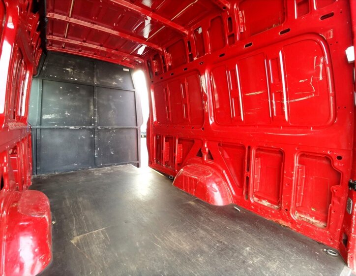 Volkswagen Crafter 16