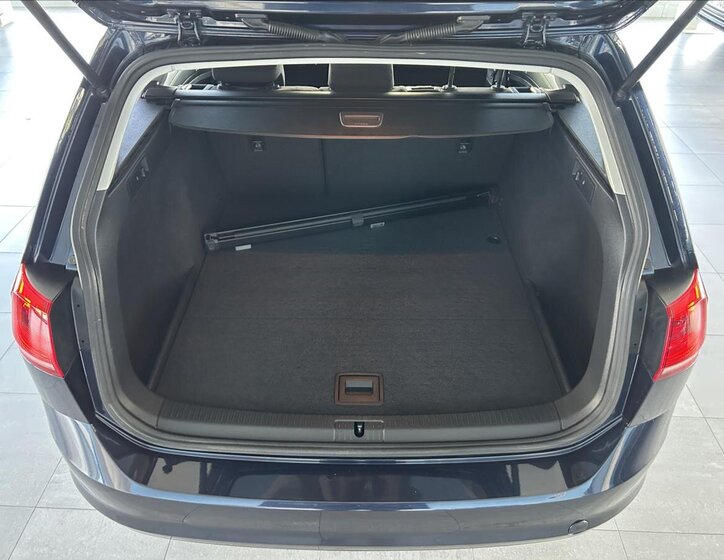 Volkswagen Golf Kombi 1,6 l 81 kw