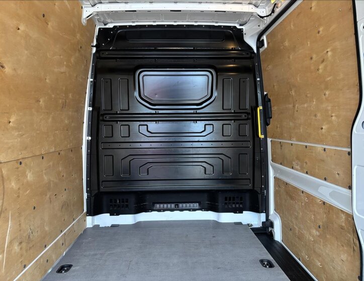 Volkswagen Crafter Skříň 2,0 l 103 kw