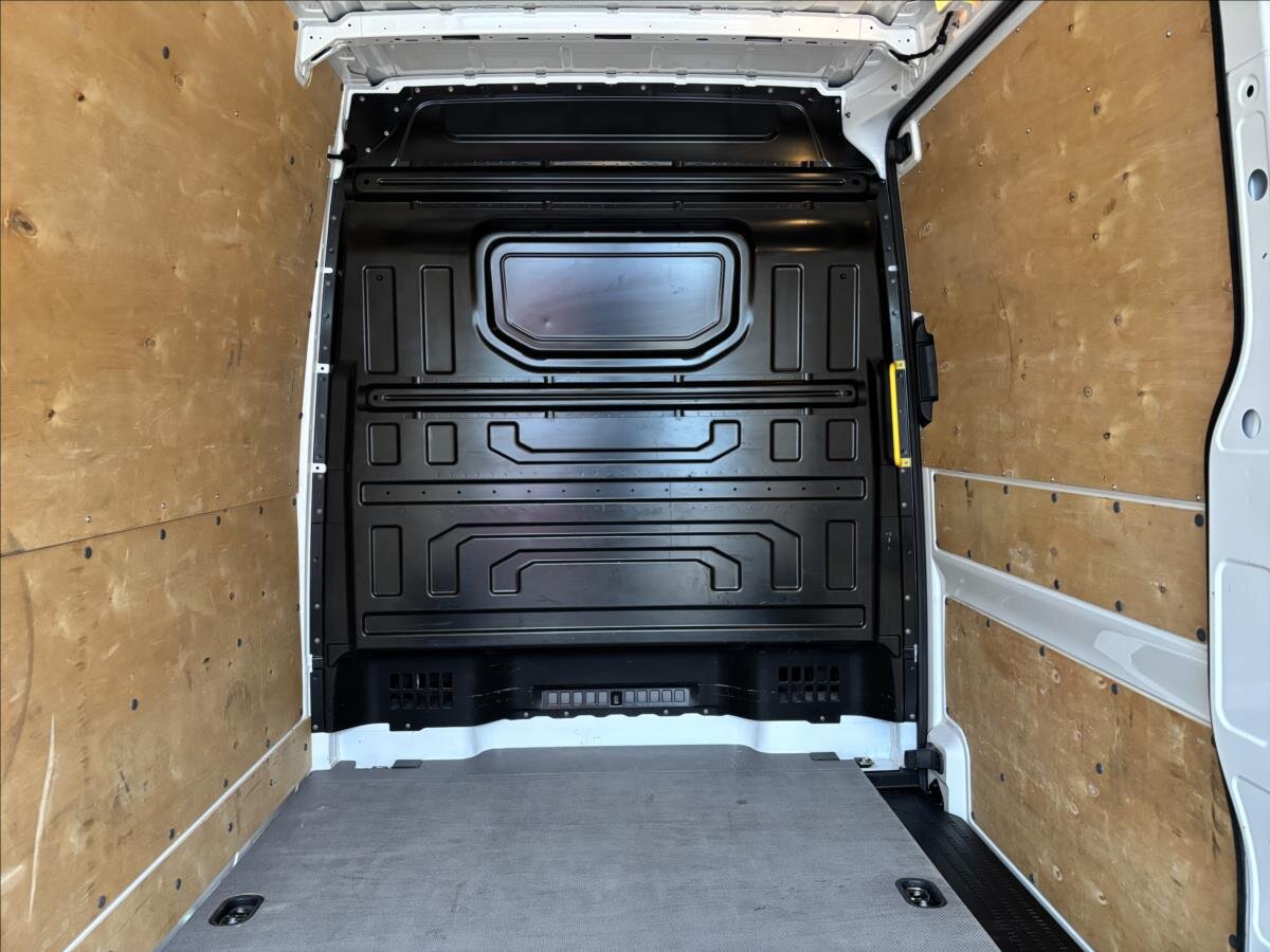 Volkswagen Crafter Skříň 2,0 l 103 kw