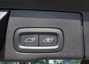 Volvo XC60 SUV / Terénní 2,0 l 145 kw