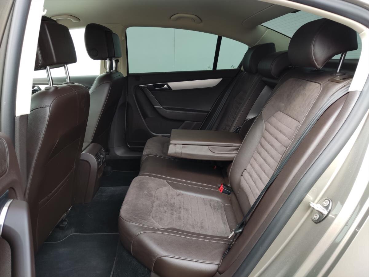 Volkswagen Passat Sedan / Limuzína 2,0 l 130 kw
