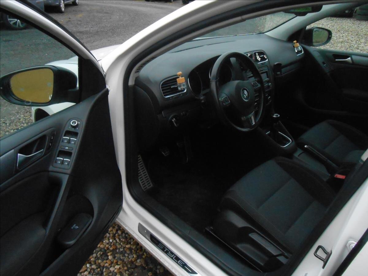 Volkswagen Golf Hatchback 1,2 l 63 kw