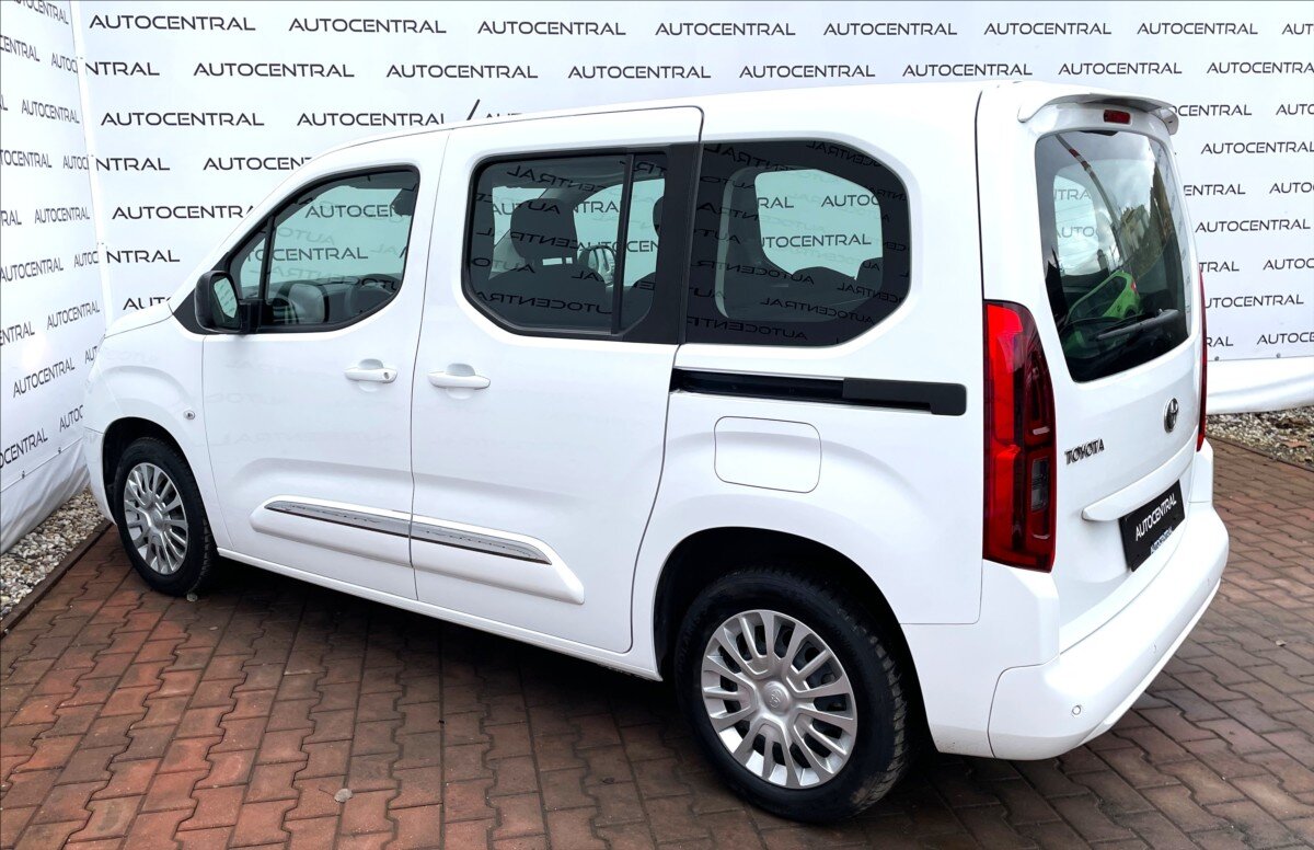 Toyota ProAce City Verso MPV 1,2 l 81 kw