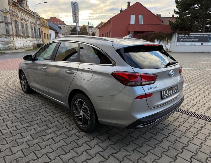 Hyundai i30 4