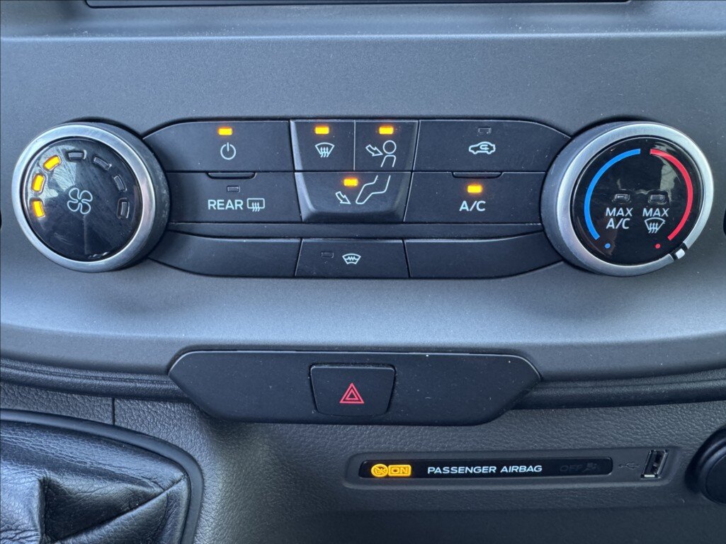 Ford Transit Kombi 2,0 l 96 kw