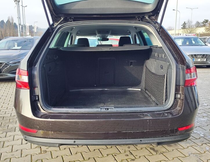 Škoda Superb Kombi 2,0 l 110 kw